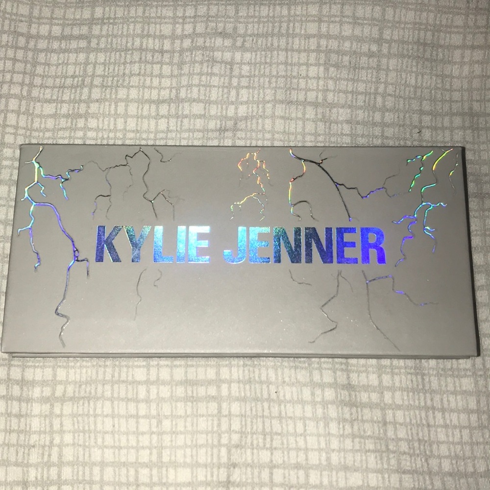 Kylie Cosmetics Eye of the Storm Eye Palette